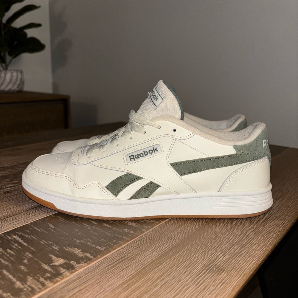 Reebok Court Advance Cream & Green Size 8.5 US Men